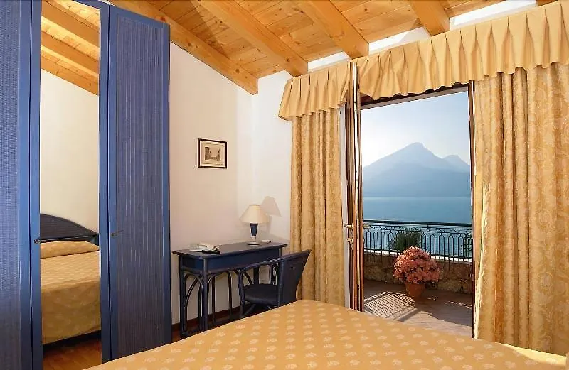 Residence Castelli Brenzone sul Garda Aparthotel