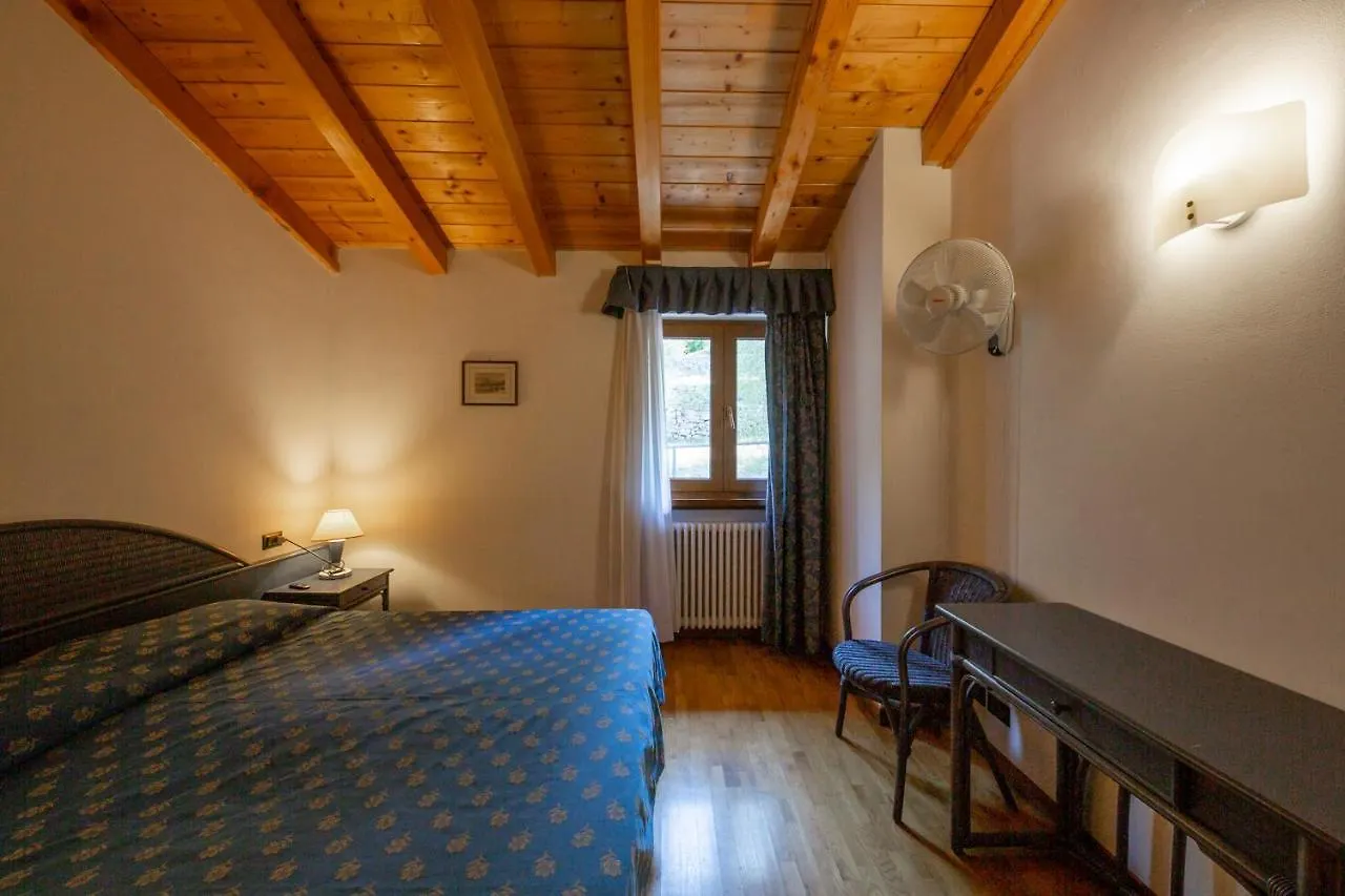 Residence Castelli Brenzone sul Garda 2*,