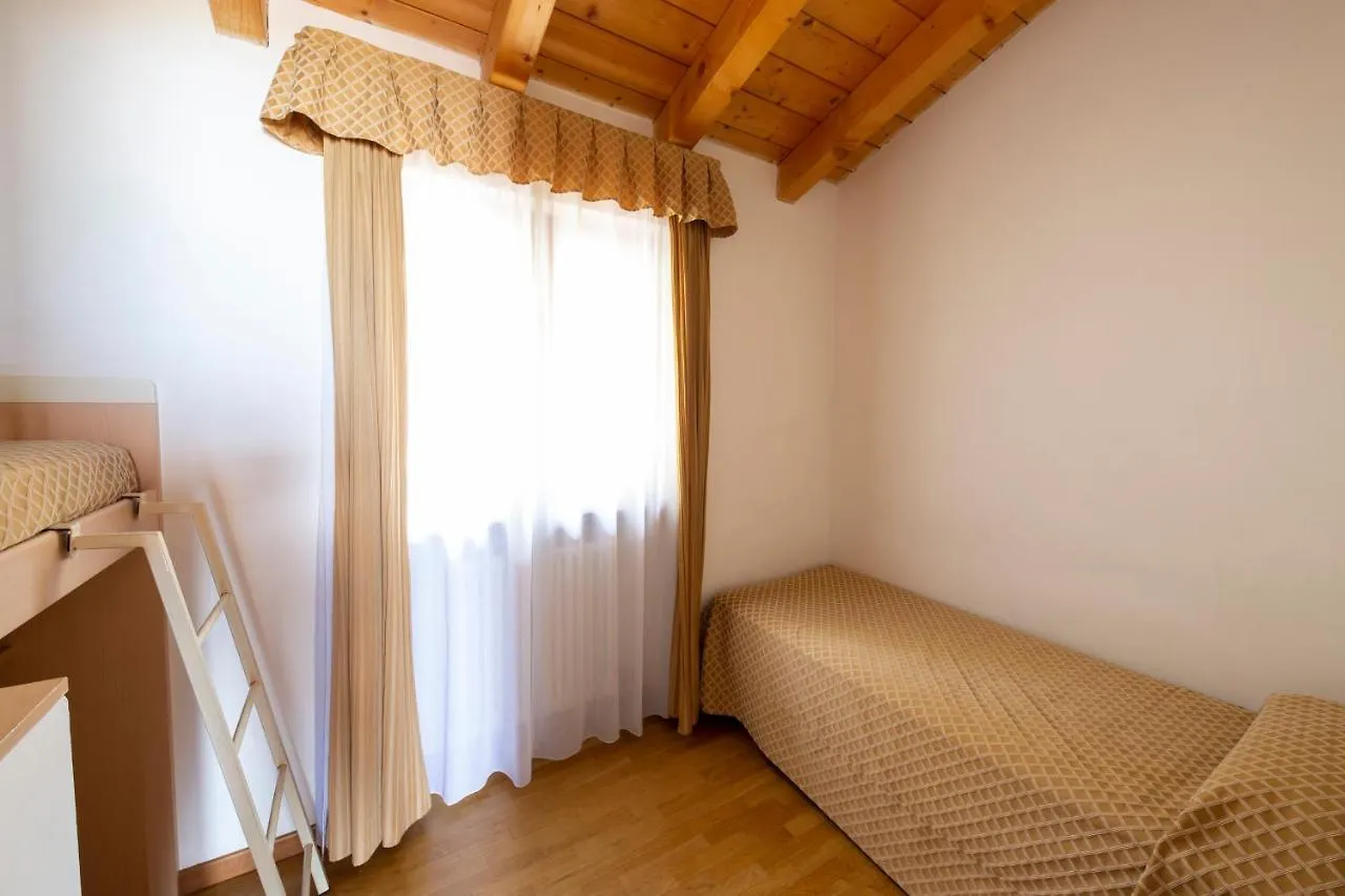 Residence Castelli Brenzone sul Garda Aparthotel